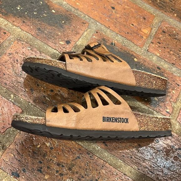 Birkenstock 🎉host pick🎉 Granada sandals
size 37 / US 6-6.5 - Picture 4 of 10